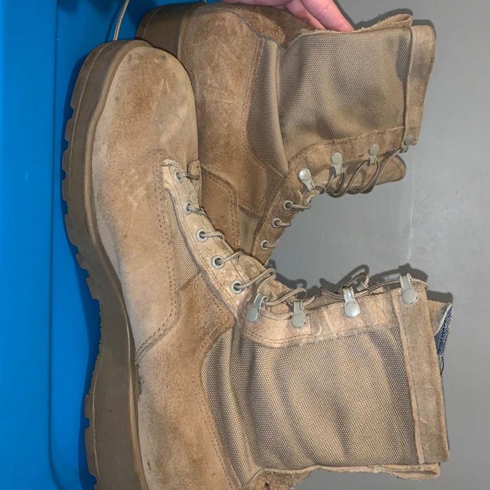 Outside work boots
